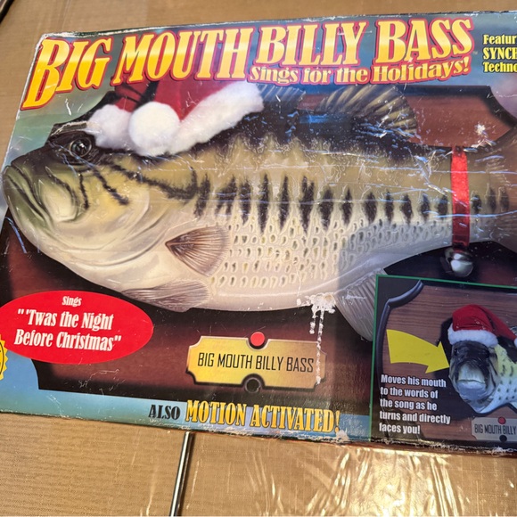 Big mouth Billy bass Singing Fish with Santa Hat - Picture 8 of 12